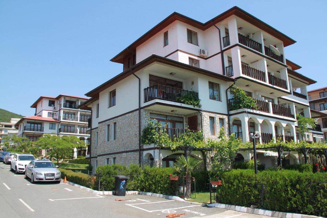 Bademite Apartments Sveti Vlas Exterior photo
