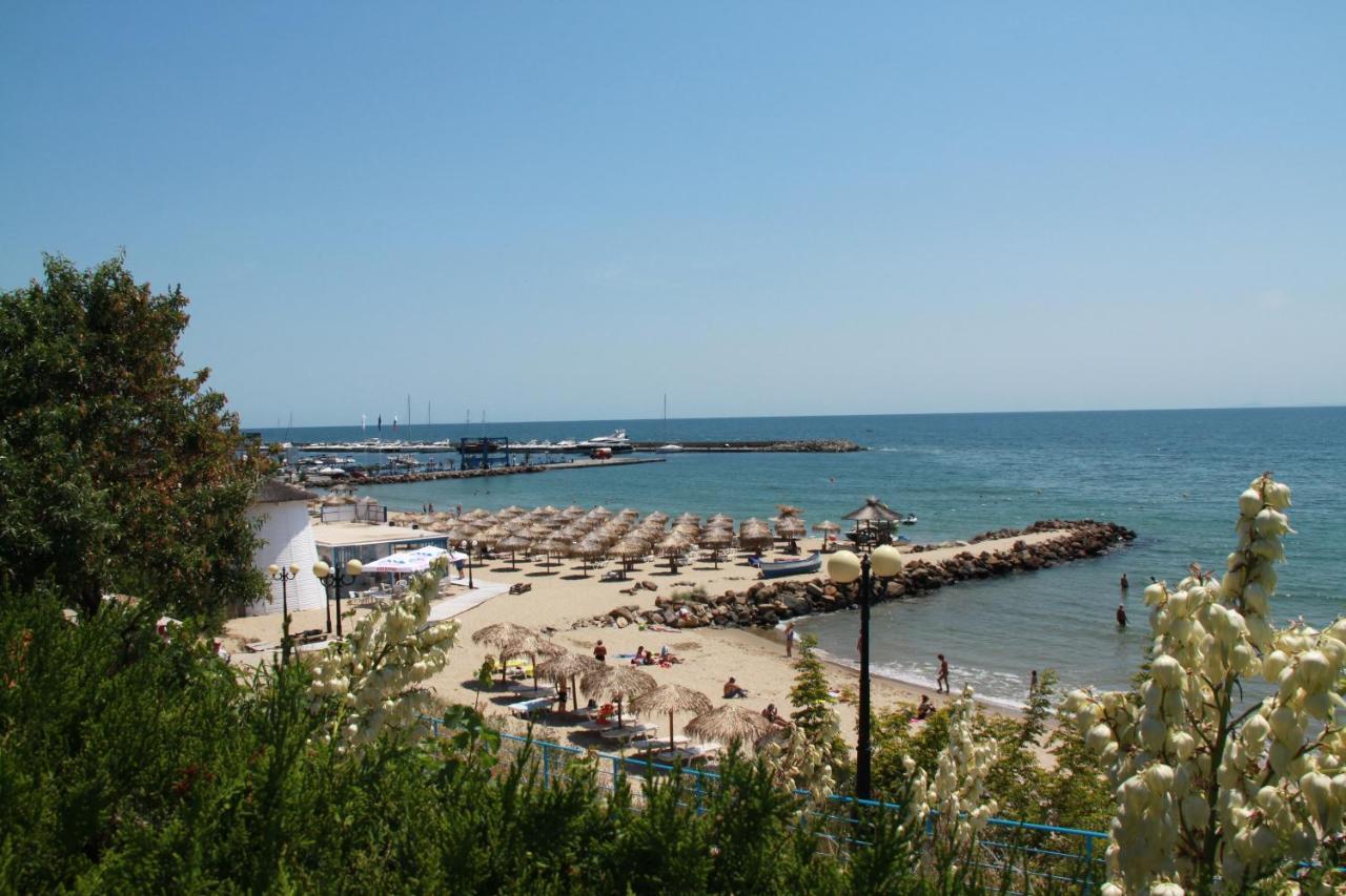 Bademite Apartments Sveti Vlas Exterior photo